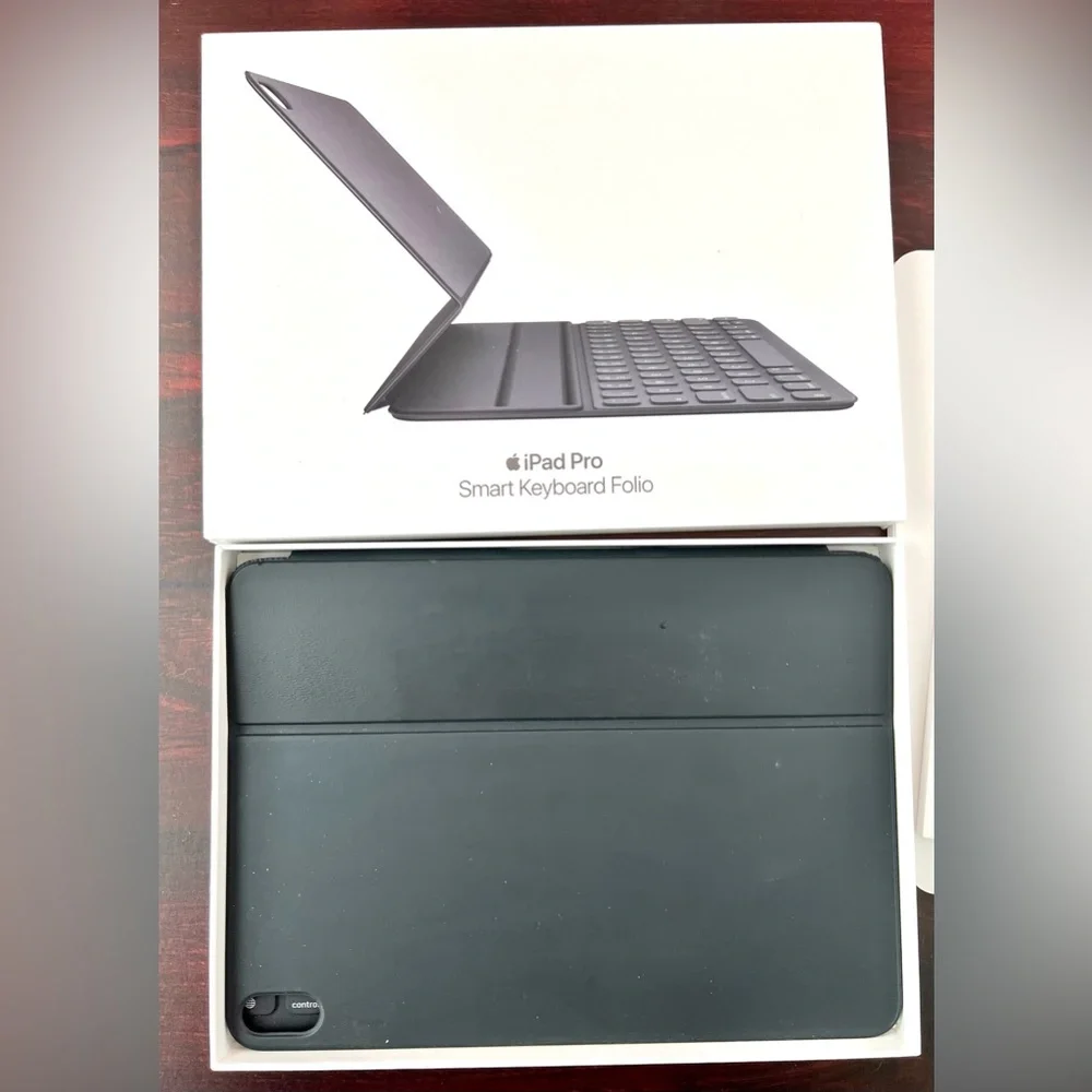 Apple Smart Keyboard Folio for iPad Pro 11-inch Model A2038